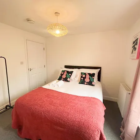 Two Bedroom Flat In Road Apartamento Bristol