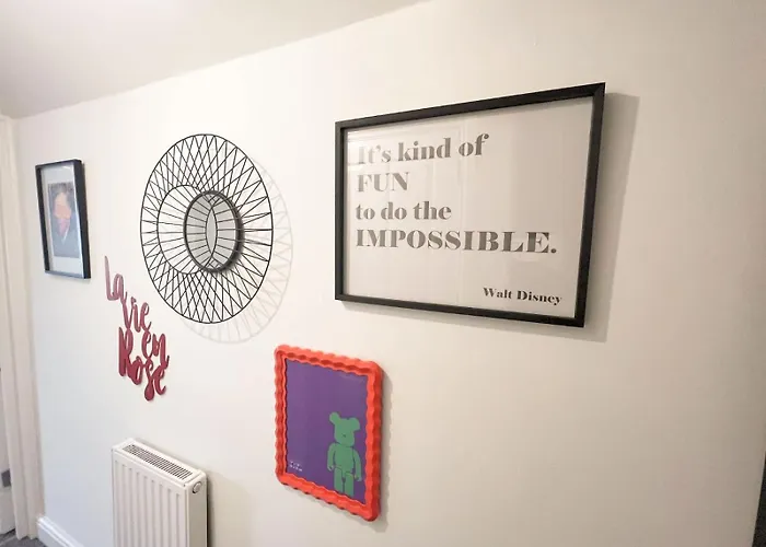 Two Bedroom Flat In Road Bristol