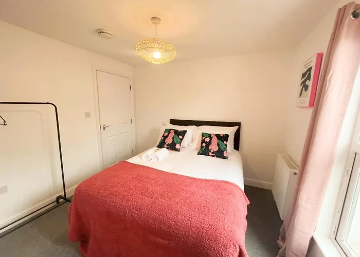 Two Bedroom Flat In Road Apartament Bristol