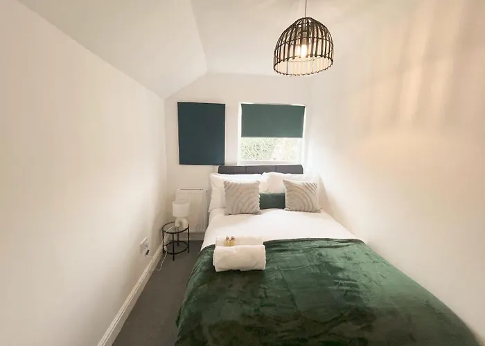 Two Bedroom Flat In Road Apartman Bristol