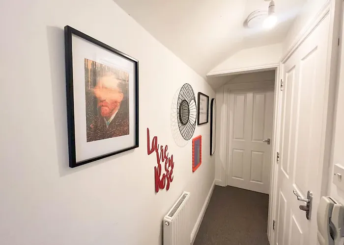 דירה Two Bedroom Flat In Road בריסטול